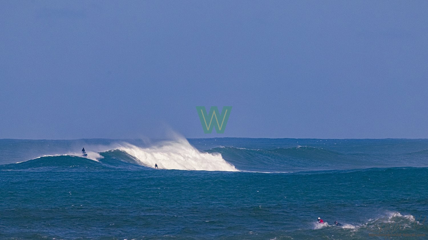 big wave surfing, black vest, haena, hāʻena, 01/16/21