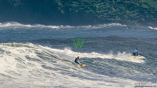 big wave surfing, haena, hāʻena, red vest, yellow board, 01/16/21