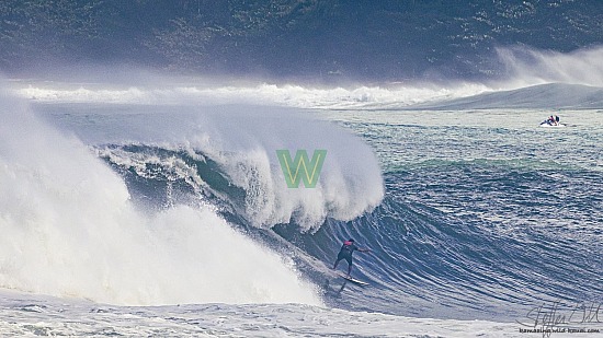 big wave surfing, haena, hāʻena, red vest, yellow board, 01/16/21