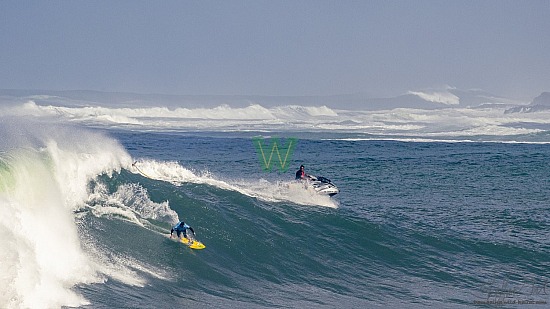 big wave surfing, blue vest, haena, hāʻena, yellow board, 01/16/21