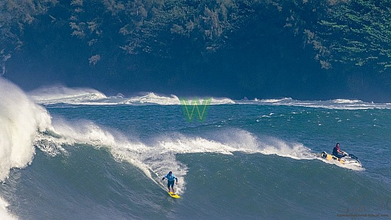 big wave surfing, blue vest, haena, hāʻena, yellow board, 01/16/21