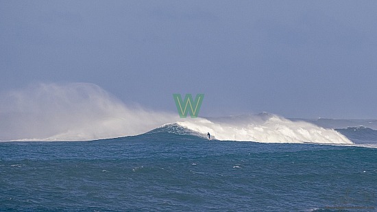 big wave surfing, black vest, haena, hāʻena, 01/16/21