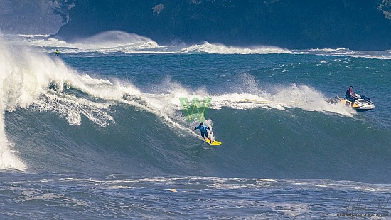 big wave surfing, blue vest, haena, hāʻena, yellow board, 01/16/21